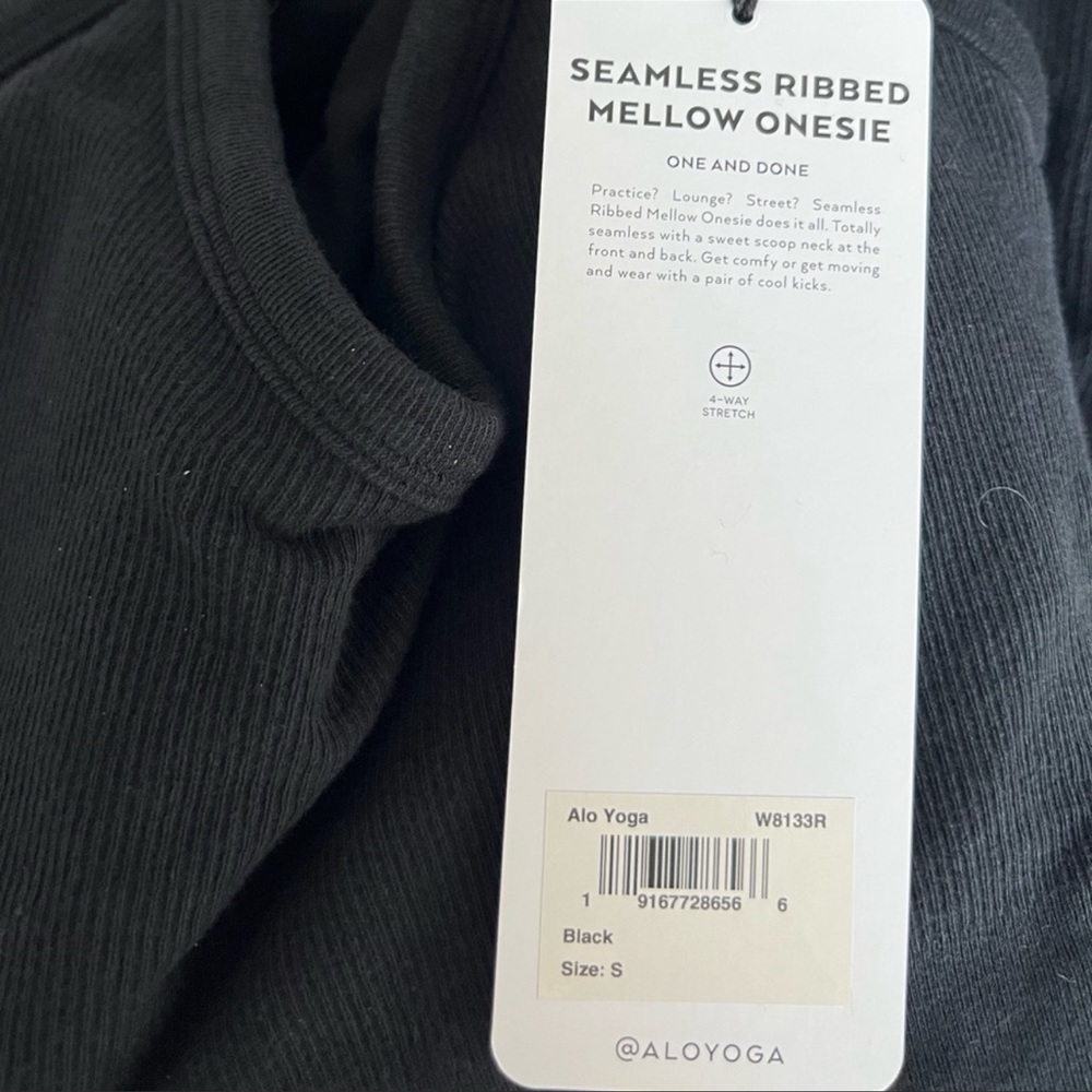 Seamless ribbed mellow onesie !